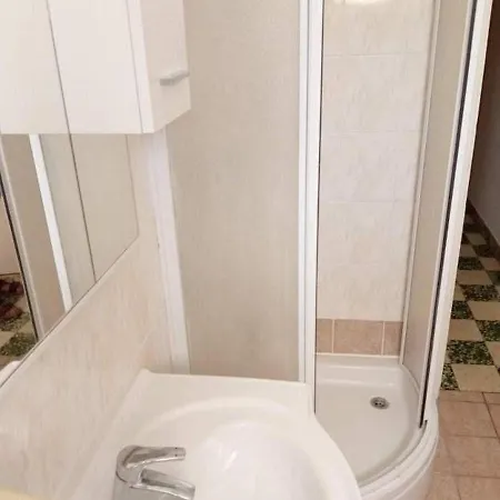 Apartment With A Parking Space Banjol, Rab - 22422 Rab Town